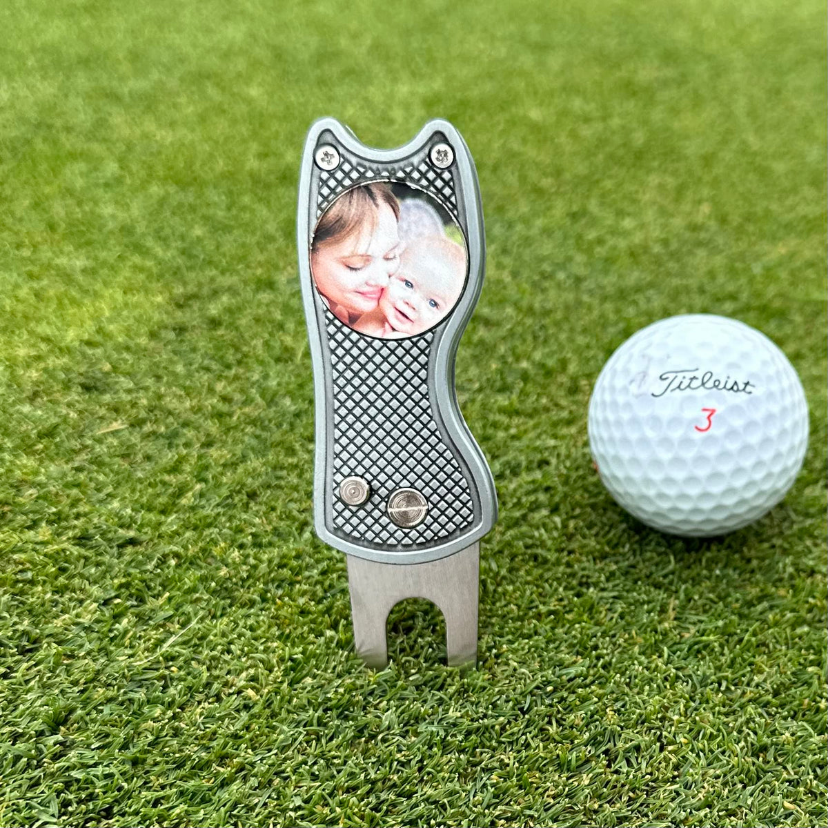 Divot Tool With Custom UV Ball Marker