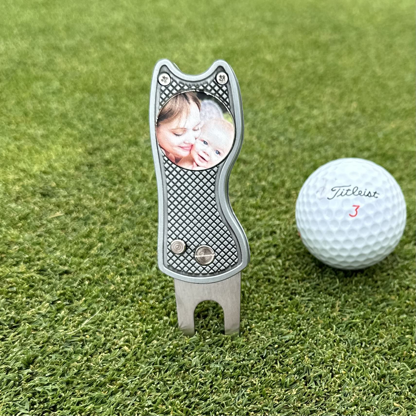 Divot Tool With Custom UV Ball Marker